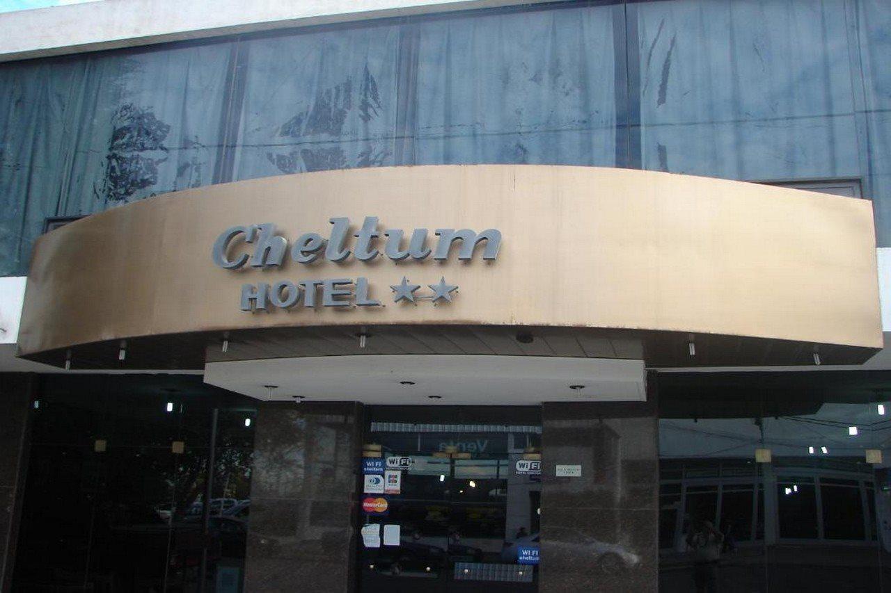 Cheltum Hotel Trelew Buitenkant foto