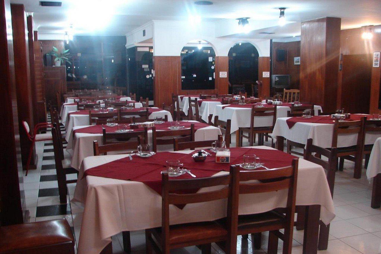 Cheltum Hotel Trelew Buitenkant foto