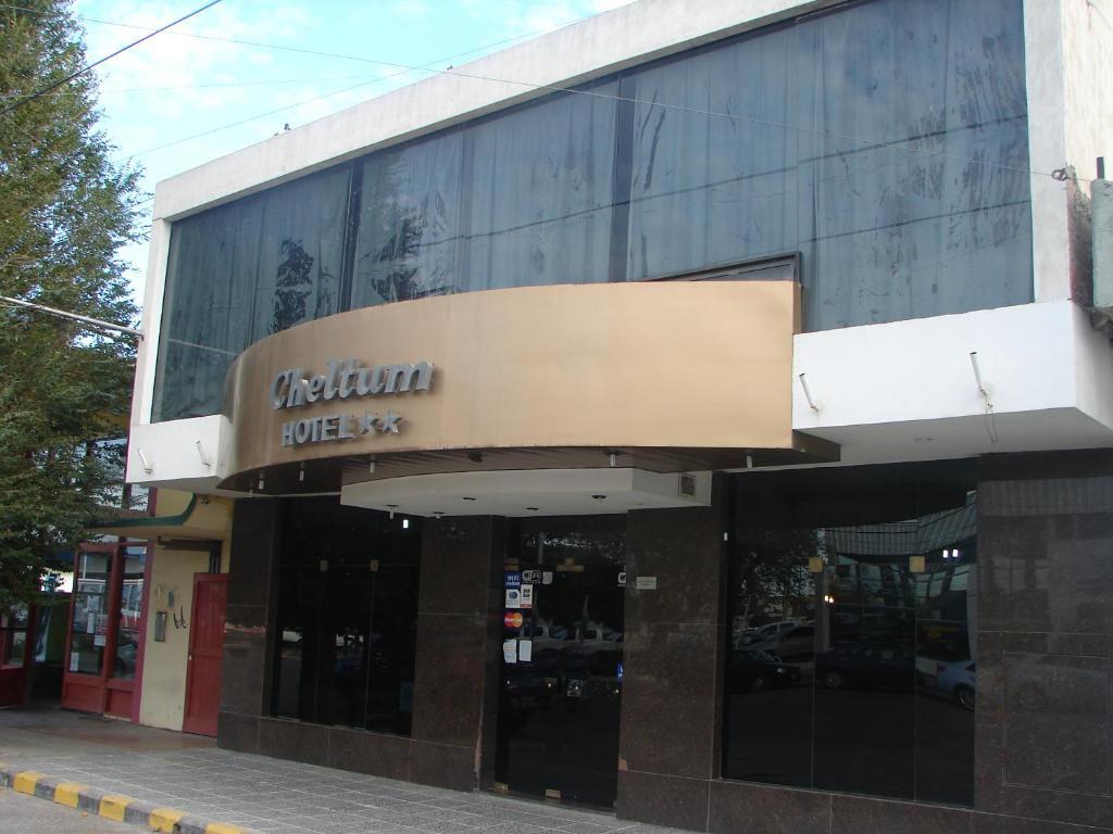 Cheltum Hotel Trelew Buitenkant foto