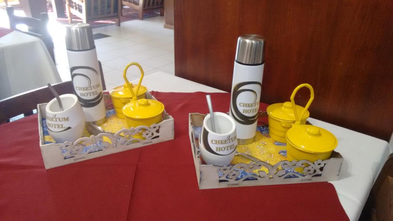 Cheltum Hotel Trelew Buitenkant foto