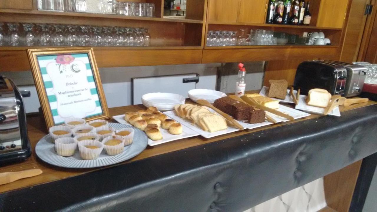 Cheltum Hotel Trelew Buitenkant foto