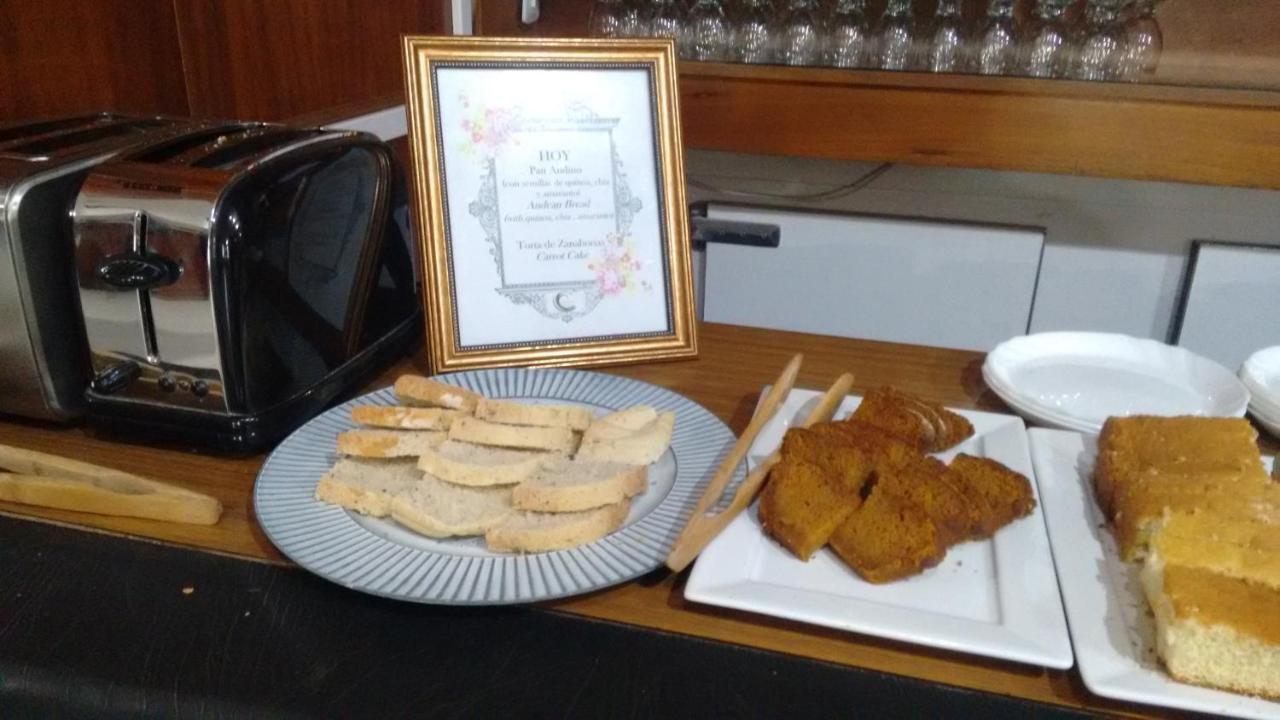 Cheltum Hotel Trelew Buitenkant foto